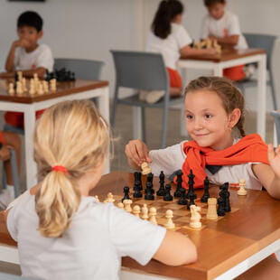 Primary School | Hamelin Laie International School Barcelona - Feature Cards