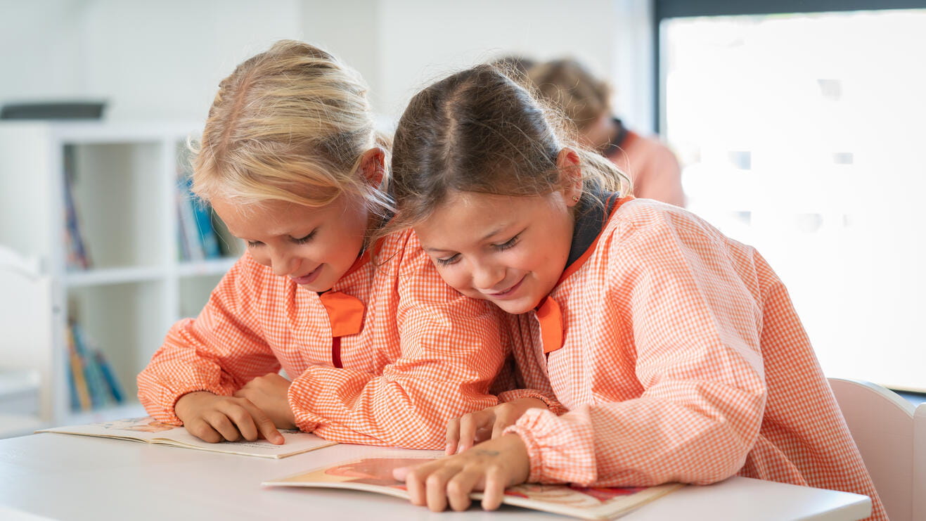 Excel·lència acadèmica | Hamelin-Laie International School - Level 2 Page Header With Key Facts