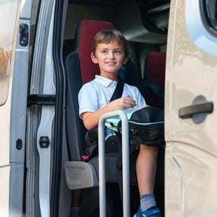 Informació per als pares | Hamelin-Laie International School - 03 Feature Cards