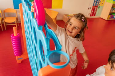 Pla d’estudis infantil | Hamelin-Laie International School - Visual Time Line Tabs