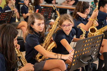 Excelencia Académica | Hamelin-Laie International School - Visual Time Line Tabs