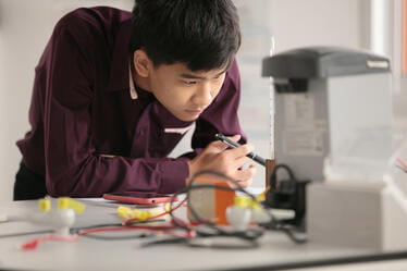 Excelencia Académica | Hamelin-Laie International School - Visual Time Line Tabs