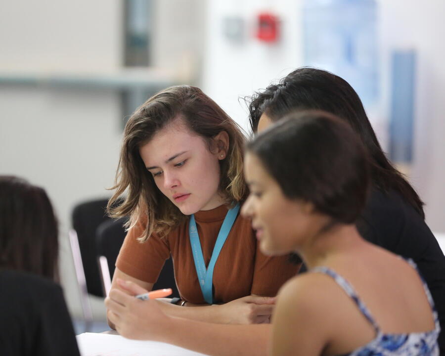 Propòsit social | Hamelin-Laie International School - Image-50-50 3