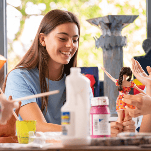 Informació per als pares | Hamelin-Laie International School - Copy of 04 - Feature Cards Pattern - Creativity and Culture