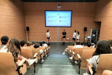 Programa del Diploma del IB | Hamelin-Laie International School - Visual Time Line Tabs