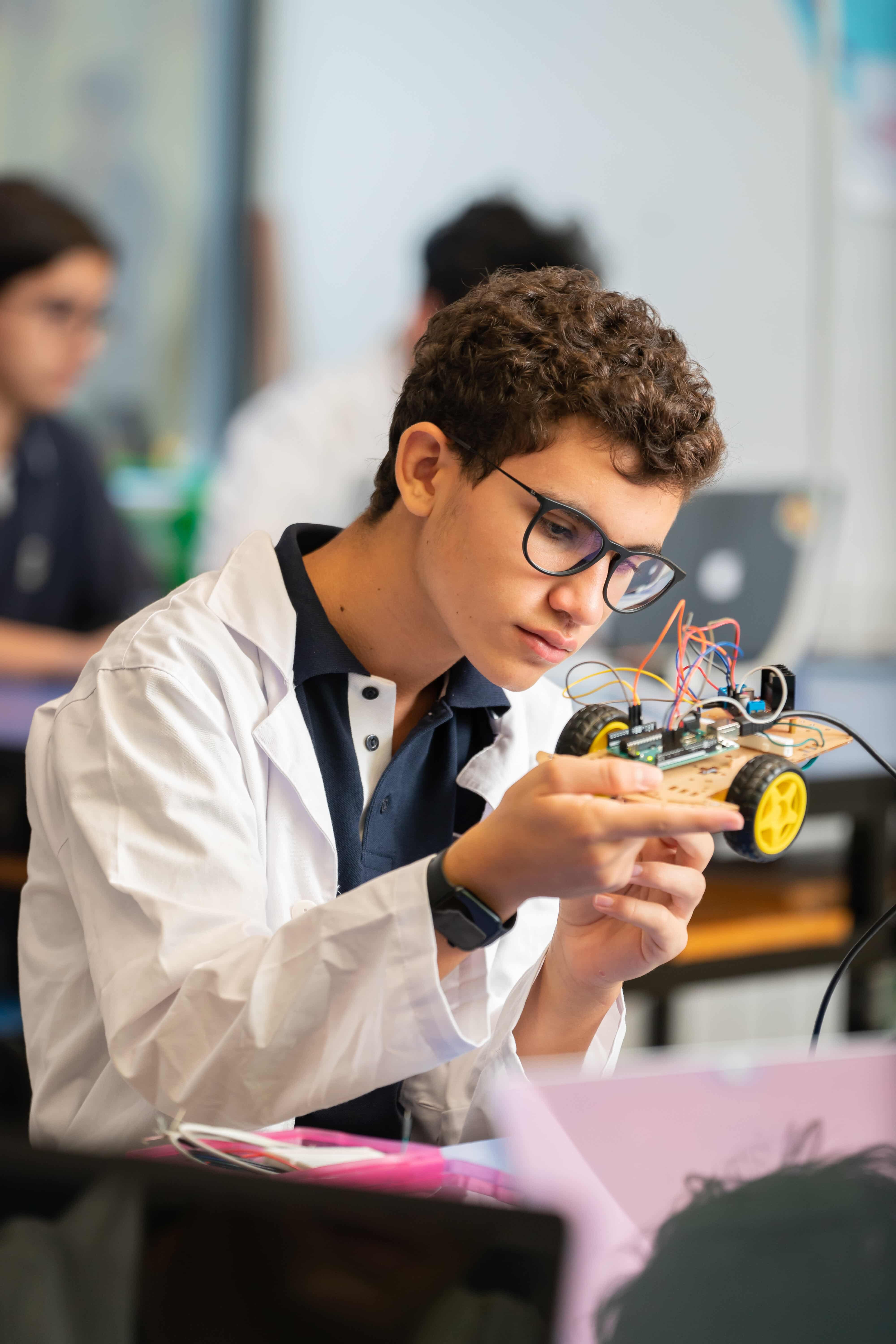 Pla d’estudis Secundària | Hamelin-Laie International School - LOWER SECONDARY