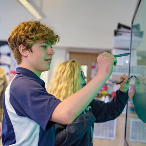 Plan de estudios Secundaria | Hamelin-Laie International School - Small Text And Image