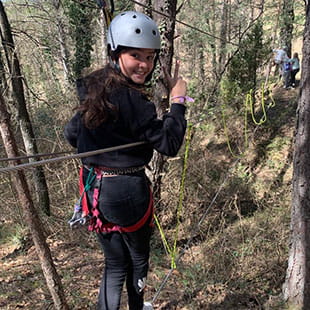 Experiencias Sobresalientes | Hamelin-Laie International School - 07 - Feature Cards Pattern - Expeditions