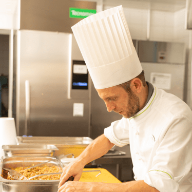 Informació per als pares | Hamelin-Laie International School - 03 Feature Cards